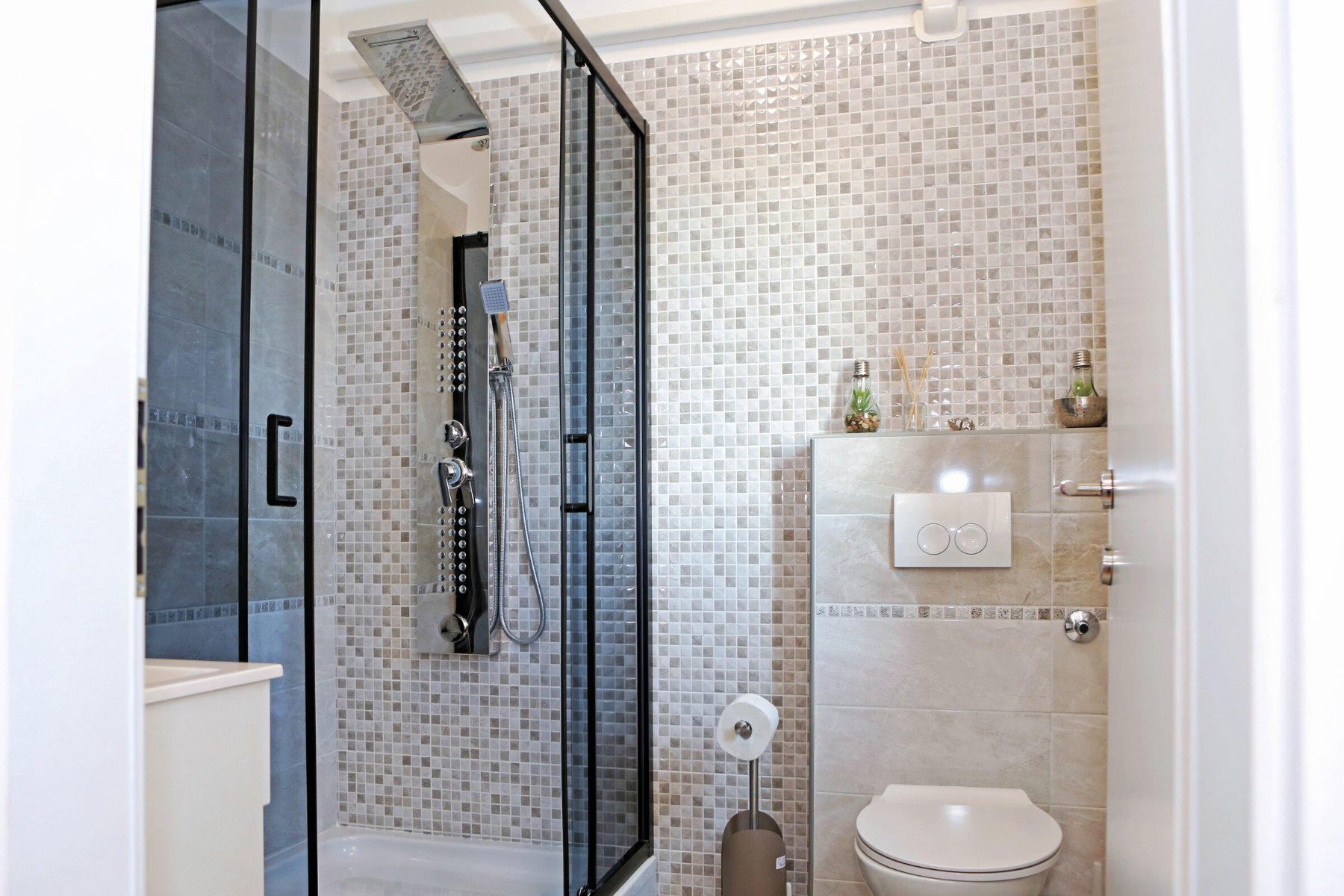 Kids' bathroom